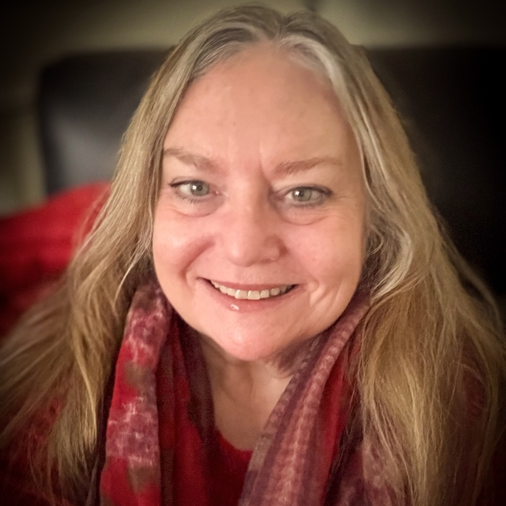 Meet your Posher, Lanora